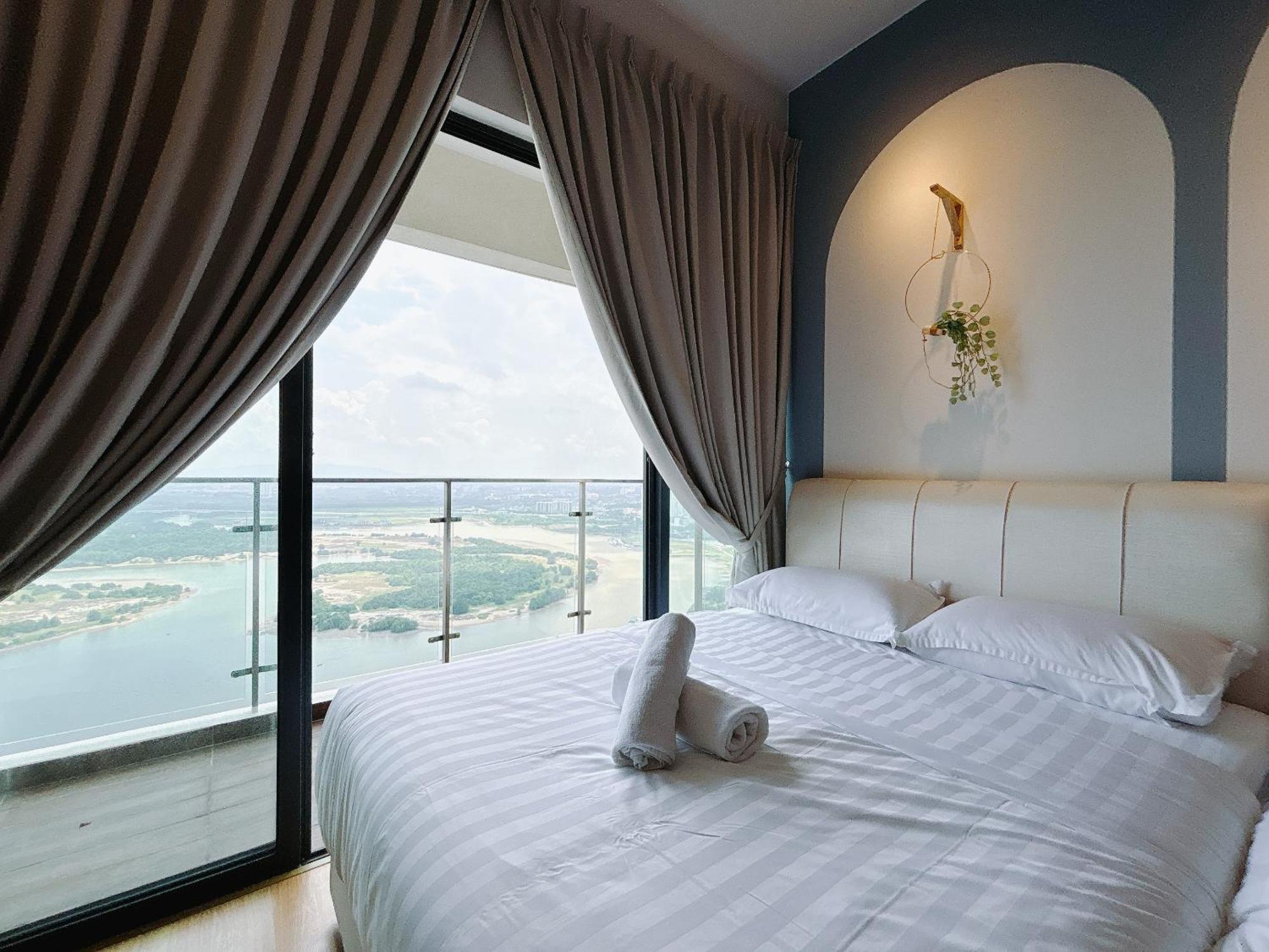 شقة Scenic Country Garden Danga Bay By Lions Bay جوهر بهرو الغرفة الصورة