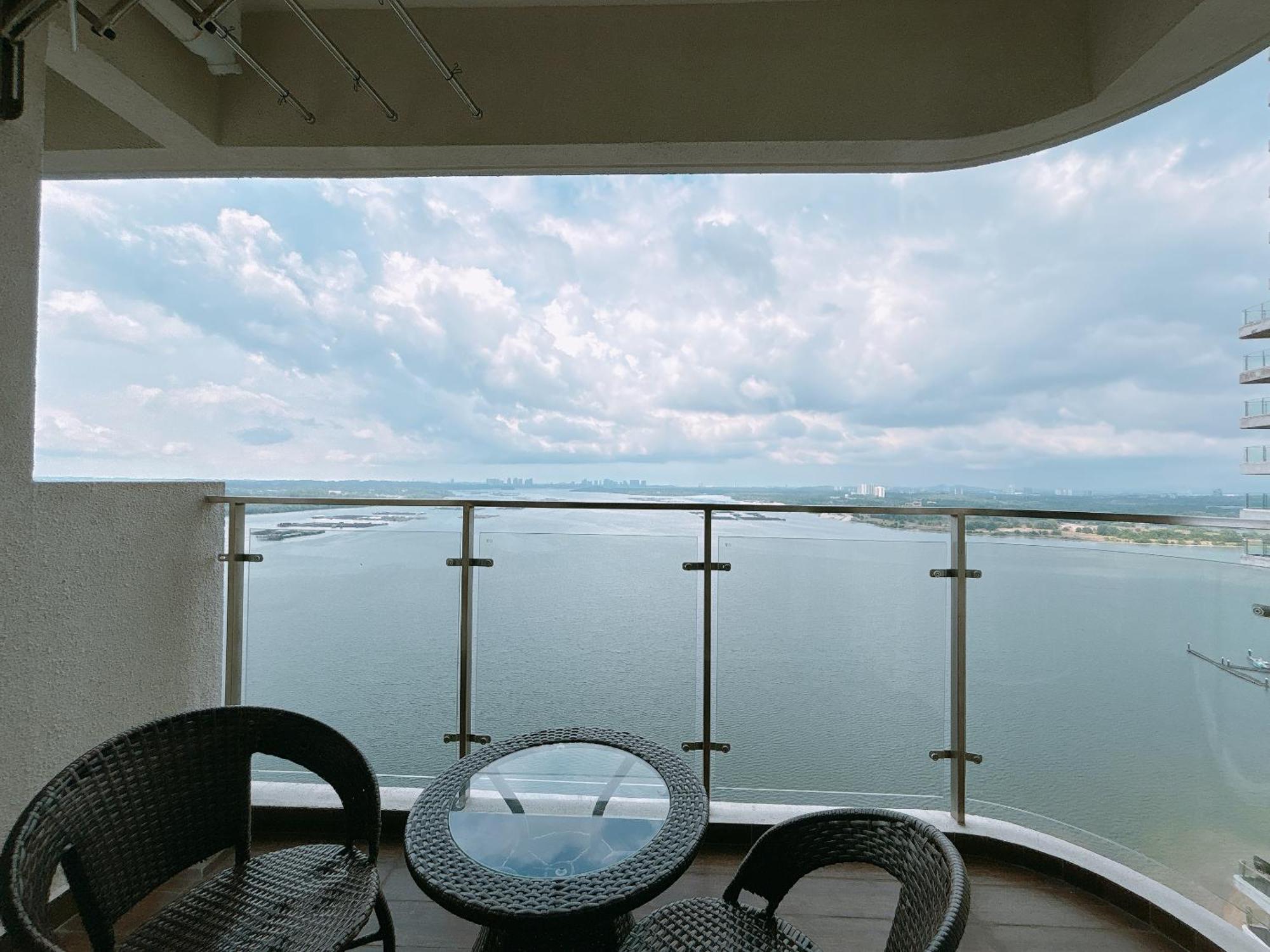 شقة Scenic Country Garden Danga Bay By Lions Bay جوهر بهرو الغرفة الصورة